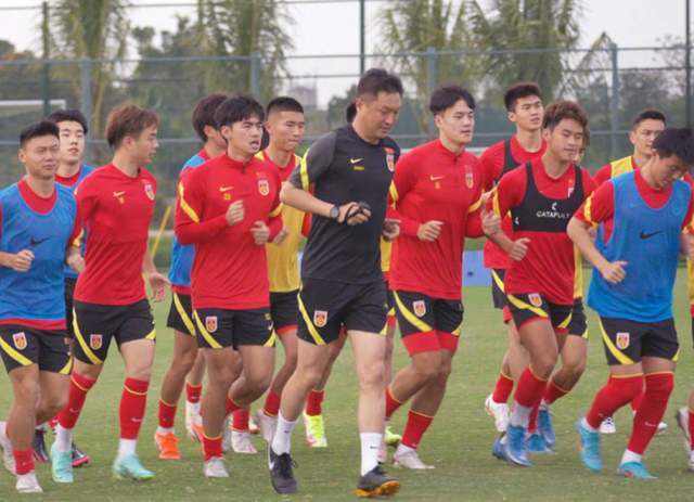 玉足调教丨vk24分钟